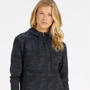 Vuori Women's Outdoor Trainer Shell 100% complete